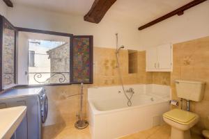 Appartements Ancienne Mairie Vieux Village Roquebrune 3 bedroom apartment : photos des chambres