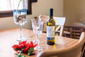 TwinStars apartment with courtyard and view