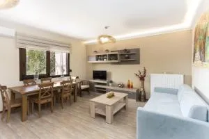 TwinStars apartment with courtyard and view - Patelidhás