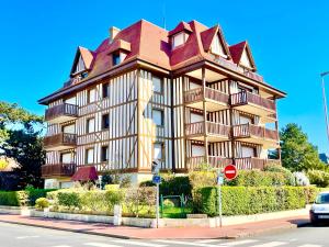 Appartements ECHAPPEE CHIC - Balcon - 150 m Casino Deauville & Plage : Studio Deluxe