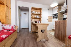 ALLOS village STUDIO cosy avec balcon