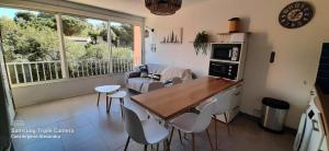 PORTO CRISTO - AU PORT SANS VIS A VIS -WIFI - Parking