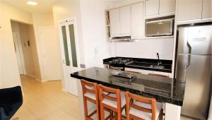 1052 - Apartamento com vista para o mar em Bombinhas - Residencial Salema Apto 301