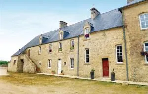 3 Bedroom Beautiful Home In Valognes - Montebourg