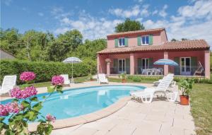 Maisons de vacances Beautiful Home In Creste With Outdoor Swimming Pool : photos des chambres