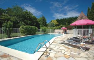 Maisons de vacances Cozy Home In Savigvac-Ledrier With Wifi : photos des chambres