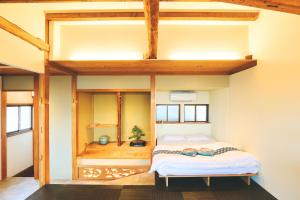 オーシャンビュー 加美屋リゾート 江ノ島,江ノ島の島内,仲見世通りから3分,海と日の出を臨む貸切の和モダン別荘