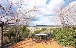 Maisons de vacances Amazing Home In Cruzy : photos des chambres