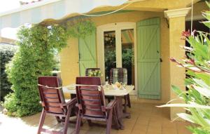 Maisons de vacances Amazing Home In Cruzy : photos des chambres