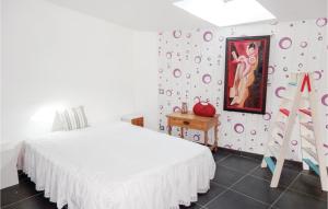 2 Bedroom Awesome Apartment In Sauvian