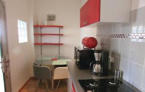 Appartements Amazing apartment in Bastia with 1 Bedrooms and WiFi : photos des chambres