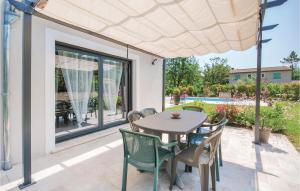 Maisons de vacances Amazing home in Callian with 3 Bedrooms, WiFi and Outdoor swimming pool : photos des chambres