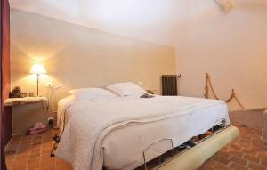 Maisons de vacances 1 Bedroom Beautiful Home In Saignon : photos des chambres