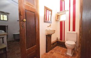 Maisons de vacances 1 Bedroom Beautiful Home In Saignon : photos des chambres