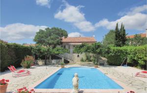 Maisons de vacances Amazing home in Creissan with 3 Bedrooms, WiFi and Outdoor swimming pool : photos des chambres