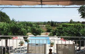 Maisons de vacances Amazing home in Creissan with 3 Bedrooms, WiFi and Outdoor swimming pool : photos des chambres