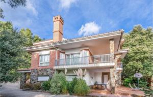 6 Bedroom Gorgeous Home In Matadepera