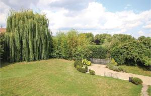 Gorgeous Home In Les Damps With Wifi