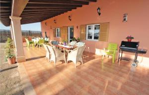2 Bedroom Lovely Home In Muro