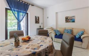 Nice apartment in Medulin w WiFi and 2 Bedrooms