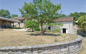 Maisons de vacances Stunning Home In Carnac-rouffiac With 7 Bedrooms, Wifi And Outdoor Swimming Pool : photos des chambres