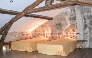 Maisons de vacances Cozy Home In Carnac-rouffiac With Private Swimming Pool, Can Be Inside Or Outside : photos des chambres