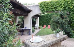 2 Bedroom Beautiful Home In Bellegarde