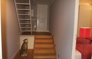 Maisons de vacances 2 Bedroom Beautiful Home In Bellegarde : photos des chambres