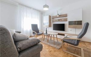 Four-Bedroom Holiday Home In Manjadvorci