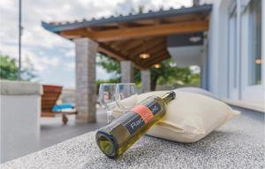 Four-Bedroom Holiday Home In Manjadvorci