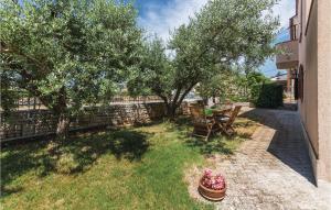 1 Bedroom Nice Apartment In Galizana 