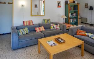 Awesome Home In Pierrerue