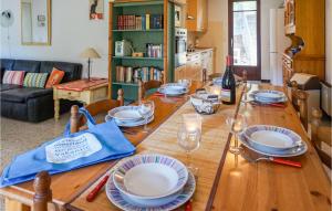 Awesome Home In Pierrerue
