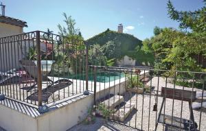 Maisons de vacances Stunning home in Velleron with 3 Bedrooms, Internet and Outdoor swimming pool : photos des chambres