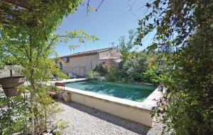 Maisons de vacances Stunning home in Velleron with 3 Bedrooms, Internet and Outdoor swimming pool : photos des chambres
