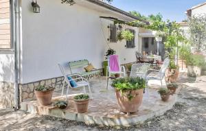 Maisons de vacances Stunning home in Mornas with 3 Bedrooms, WiFi and Outdoor swimming pool : photos des chambres