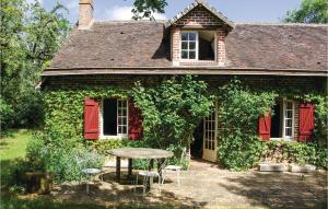 Maisons de vacances Stunning Home In Beauchene With Wifi : photos des chambres