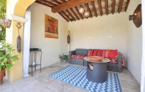 Maisons de vacances Awesome home in Bagnols en Fort with 3 Bedrooms, Outdoor swimming pool and Swimming pool : photos des chambres