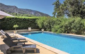 Maisons de vacances Stunning Home In Maubec With 3 Bedrooms, Wifi And Outdoor Swimming Pool : photos des chambres