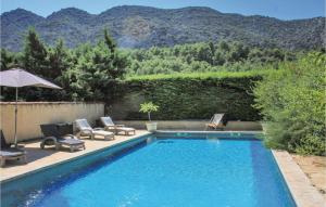 Maisons de vacances Stunning Home In Maubec With 3 Bedrooms, Wifi And Outdoor Swimming Pool : photos des chambres