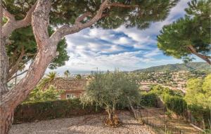 Stunning Home In Cabrils
