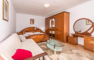 1 Bedroom Awesome Apartment In Prezid 