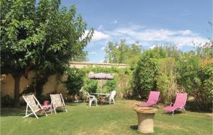 Maisons de vacances 1 Bedroom Stunning Home In Caderousse : photos des chambres
