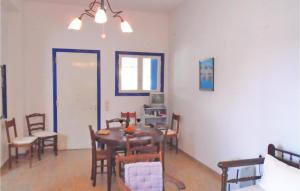 3 Bedroom Awesome Apartment In Panormos