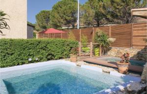 Maisons de vacances Amazing Home In St Paul Trois Chteaux With Wifi, Private Swimming Pool And Outdoor Swimming Pool : photos des chambres