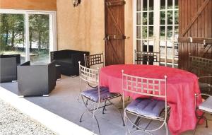 Maisons de vacances Awesome Home In Fayence With 3 Bedrooms, Wifi And Outdoor Swimming Pool : photos des chambres