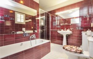 Maisons de vacances Awesome Home In Fayence With Kitchen : photos des chambres
