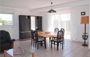 Maisons de vacances Holiday home Saint Quay Perros MN-1642 : photos des chambres