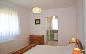 Maisons de vacances Holiday home Saint Quay Perros MN-1642 : photos des chambres