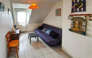 Appartements Nice apartment in Roz-Landrieux with 2 Bedrooms and WiFi : photos des chambres